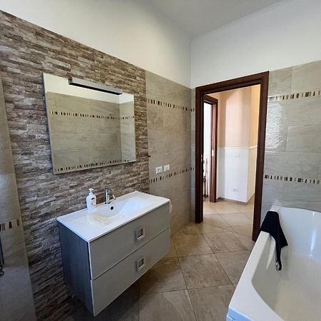 -5 Min From Bus Stop-Free Parking Rome Luaran gambar