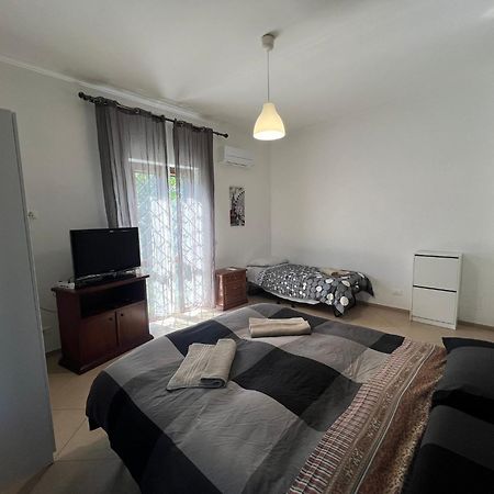 -5 Min From Bus Stop-Free Parking Rome Luaran gambar